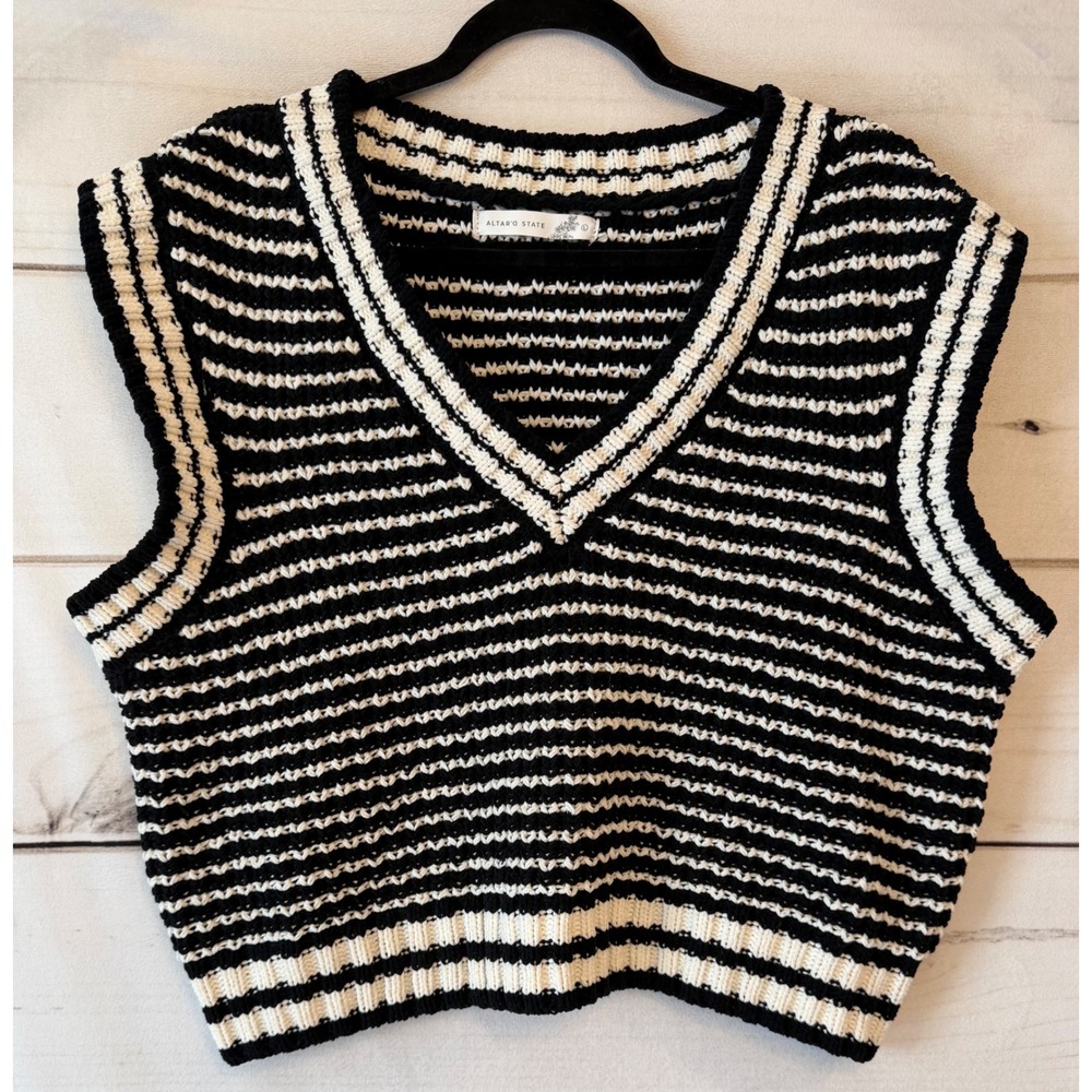 Altar'd State Black White Striped Cropped Sweater Vest V-Neck Knit Large L